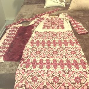 Hand stitched thawb size m/l